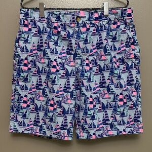 Men’s Vineyard Vines sailboat print breaker shorts Sz 32